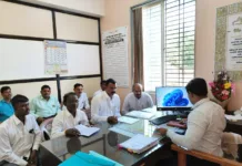 आश्रमशाळा कर्मचाऱ्यांचे प्रश्न सोडविण्यासाठी आपण प्रयत्नशील