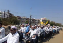 कोण म्हणतंय देत नाही, घेतल्याशिवाय राहत नाही..