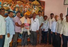 शिक्षक समितीचे राज्याध्यक्ष विजय कोंबे यांनी दिली मरवडे येथे सदिच्छा भेट