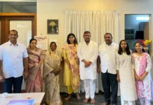 राजकारणापलीकडचे मित्रत्व ; खासदार विशाल पाटील यांनी आमदार समाधान अवताडे यांची भेट घेत कॉलेज जीवनापासूनच्या मैत्रीचे नाते केले वृद्धींगत