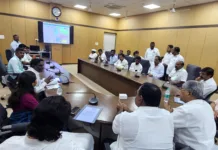 असे येईल आपल्या शेतात पाणी ; मंगळवेढा उपसा सिंचन योजनेची चित्रफीत पालकमंत्र्यांच्या हस्ते प्रदर्शित