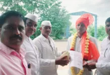 अरे व्वा ! मरवडेकर ; स्वातंत्र्य दिनानिमित्त मरवडेत वाहिला दातृत्वाचा झरा