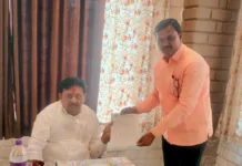 जुन्या पेन्शन योजनेसाठी आमदार सुभाष देशमुख यांच्याकडे साकडे ; तात्यासाहेब जाधव यांनी दिले निवेदन