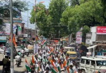 मंगळवेढ्यात उसळला देशभक्तीचा महापूर ; आमदार समाधान आवताडे यांचे नेतृत्वाखाली मंगळवेढेकरांची भव्य तिरंगा रॅली